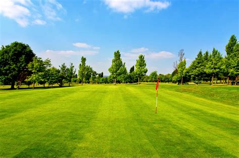 Are There Different Types Of Golf Courses?